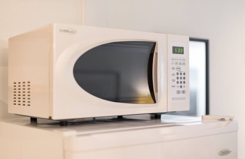 Brookwood Apartment | CCC Clean Cozy Convenient Studio in Buckhead w Free Parking