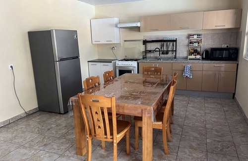 Tahiti House | Ce Logement Familial est à 5 Minutes à Pied de Divers Sites et Commodités