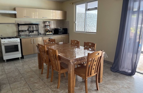 Tahiti House | Ce Logement Familial est à 5 Minutes à Pied de Divers Sites et Commodités