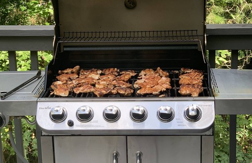 Lusby House | Cedar Beach Lodge is a beautiful, comfy, all-season home on the Chesapeake Bay