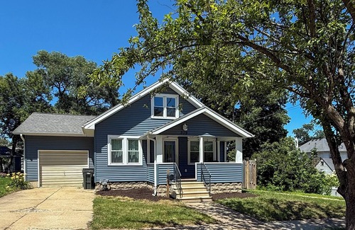 Cedar Falls House | Cedar Falls Home Between Downtown & UNI