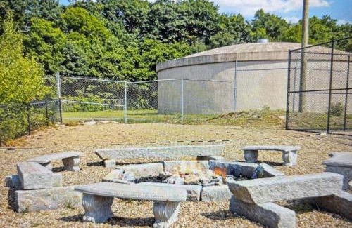 Weirs Beach Apartment | Cedar Lodge Condo with Private Balcony & Full Kitchen