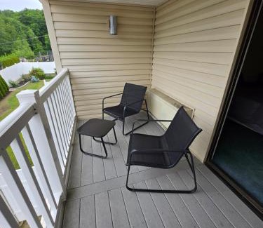 Weirs Beach Apartment | Cedar Lodge Condo with Private Balcony & Full Kitchen