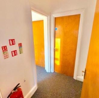 Coedkernew House | Celtic Springs Room with Garden