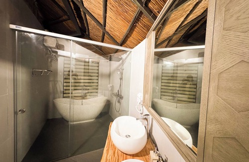 Hoa Lu Hotel | Cendana Trang An Retreat