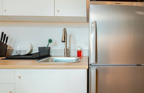 Liberty City Apartment | Center Location 1 Bad + 1 Bath w/Private Yard #1