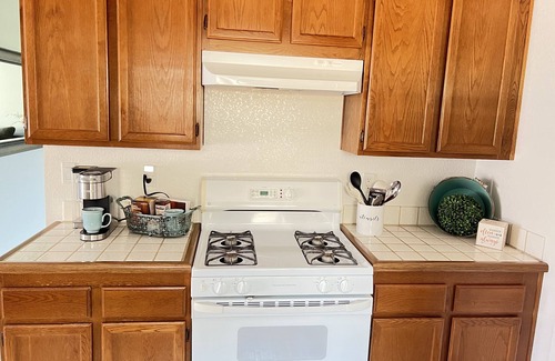 Temecula House | Centered near freeways/10min drive from the Temecula Valley Vinyards