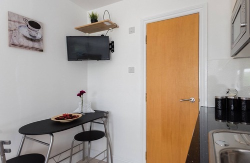 Canary Wharf Apartment | Centra Wharf