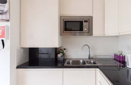 Canary Wharf Apartment | Centra Wharf