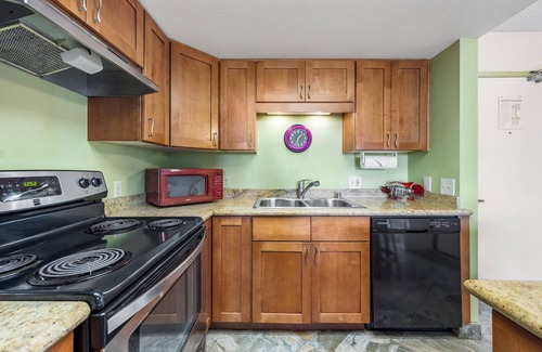 Kihei Apartment | Central 1 bedroom gorgeous beaches