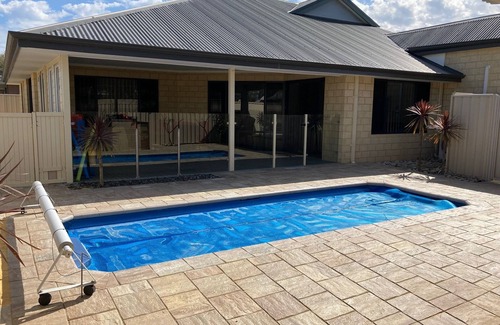 Busselton House | Central 3 Bed home with pool, EV Charger and unlimited free Wi-Fi