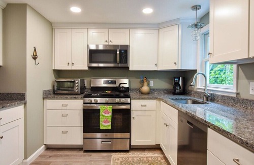 Marstons Mills House | Central AC 3 Min Walk to Pond!