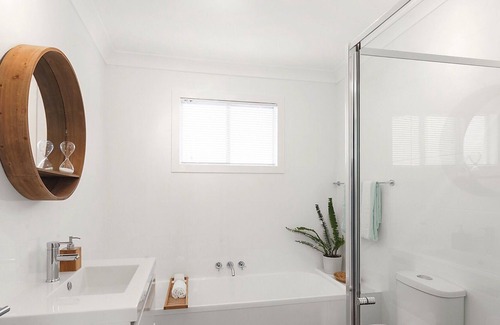 Bateau Bay House | Central Coast Dream Beach House