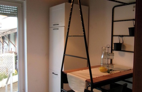 Solingen Condo | Central, cozy apartment with its own terrace and private parking space