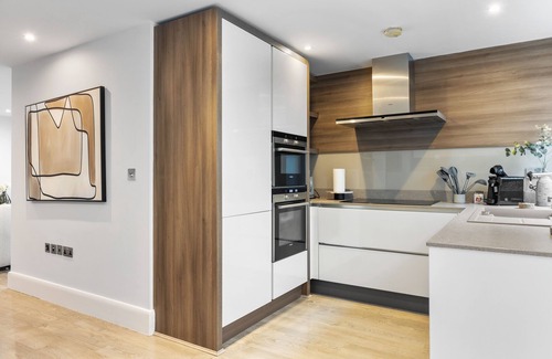 Haverstock House | Central London Primrose Spacious 5* Maisonette 3BR/3BA Townhouse