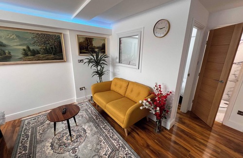 Luton Apartment | Central Luton Executive Suite