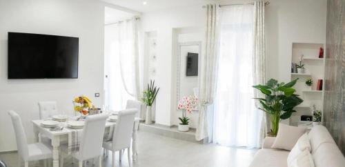 Quartiere XXXIII Lido di Ostia Ponente Apartment | Central Luxury Apartment