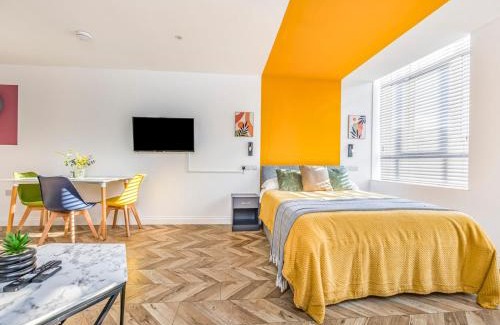 Portsmouth City Centre Apartment | Central Modern Studio Apartment