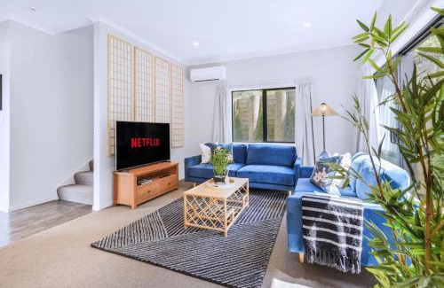 Hamilton Lake House | Central, Modern with Japanese Flair - By KOSH BNB