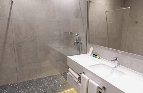 Baku Hotel | Central Square Hotel