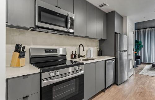 Historic Ybor Apartment | Central Ybor Studio Free Parking Mins to DT