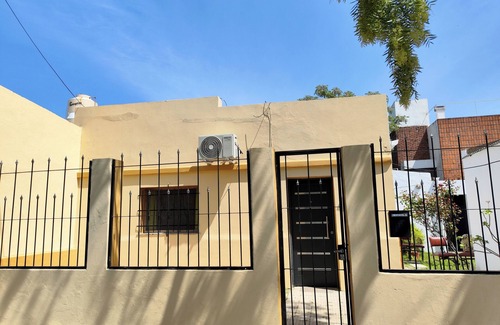 Gualeguaychu House | Centrally located house : Patio, Grill and Garage