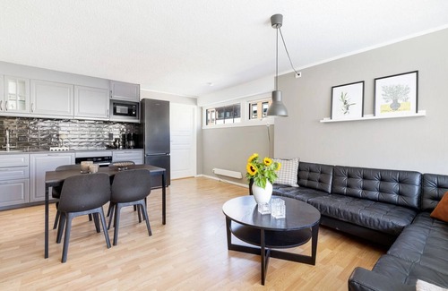 Kristiansand Apartment | Centrally located in Kvadraturen with 3 large bedrooms, balcony and parking space