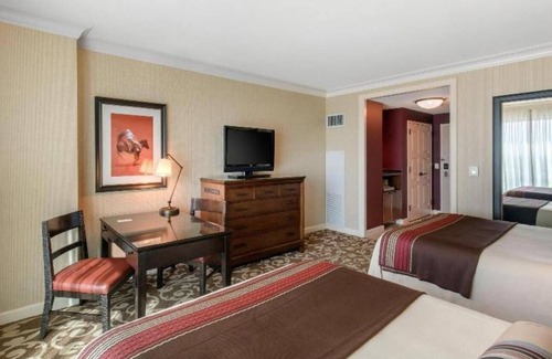 Downtown Fort Worth Apartment | Centrally located in downtown Fort Worth, Texas, this hotel offers sophisticated style .