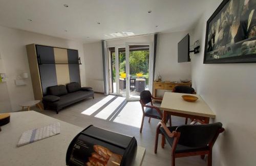 Saint-Jorioz Apartment | Centre St Jorioz : Charmant et spacieux studio avec terrasse et jardin privatif