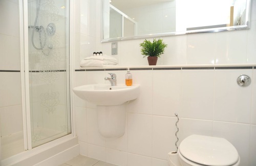 Butetown Apartment | Century Wharf by Urban Space