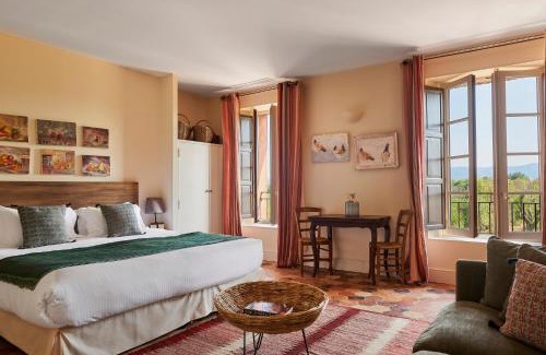 Le Cannet-des-Maures Hotel | Château Saint Roux Le Luc-Le Cannet des Maures