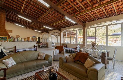 Igarata House | Chacara otima localizacao, piscina e churrasqueira