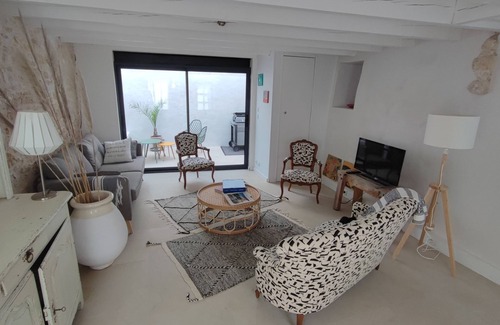 Ars-en-Re House | Chais Typiques Centre Village