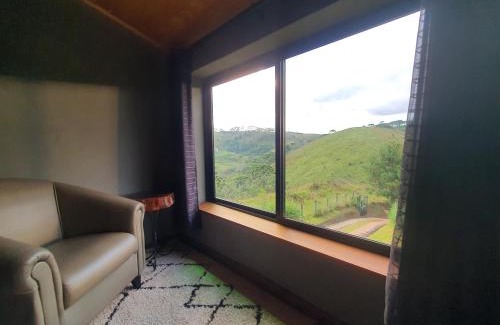 Campos do Jordao Ski Chalet | Chalé Canário com Lareira, Hidromassagem Acima das Nuvens