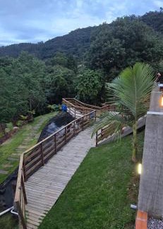 Caruru Cabin | Chalé Familiar com Jacuzzi e Piscina