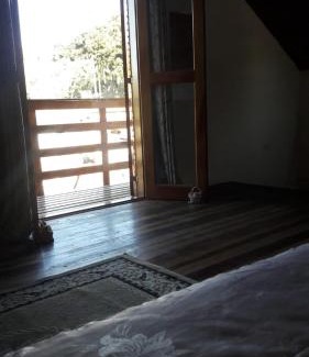 Jardim Nova Suica Ski Chalet | Chalé para casal com lareira