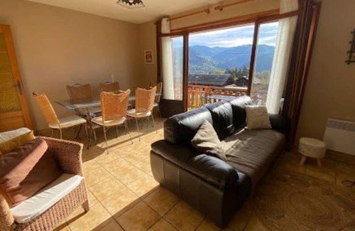 Saint-Nicolas-la-Chapelle Ski Chalet | Chalet in Savoie 6/8 people