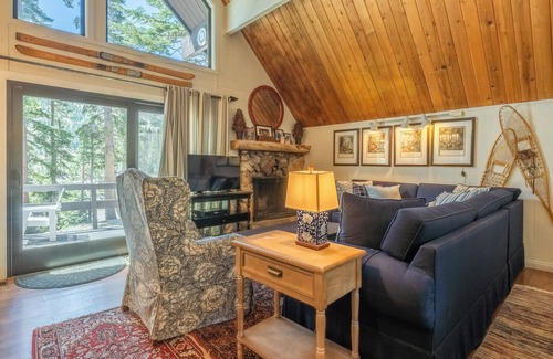 Mammoth Lakes Ski Chalet | Chalet #14, Great Family Chalet Close the the Main