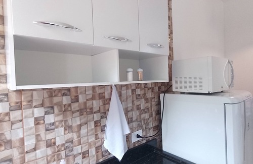 Caraguatatuba Ski Chalet | Chalet 2 π private kitchen in gated community! OPENING! First floor