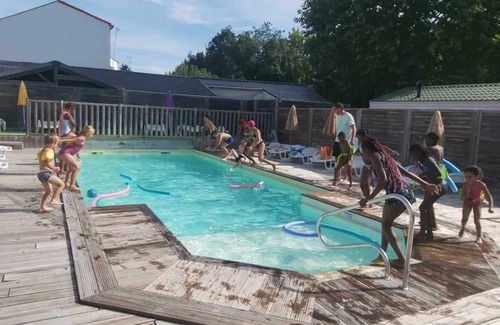 Surgeres Ski Chalet | Chalet 3 étoiles - Parc aquatique - ccbbbfb