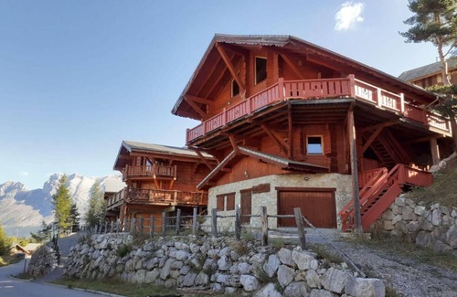 La Joue du Loup Ski Chalet | Chalet, 300m from ski slopes, view mountain, terrace, fireplace or stove, parking, tv, ski locker