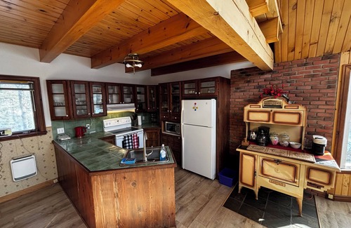 Saint Come Ski Chalet | Chalet au Bord de la Rivière & à Proximité de Sentiers de Randonnée Incroyables