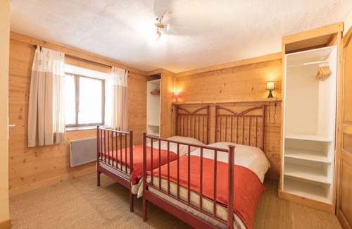 Montgenevre House | Chalet Blue Shutter, 50m des pistes, 10 personnes .