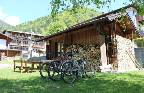 Tiarno di Sotto Ski Chalet | Chalet Bucaneve, Ledro (near Riva del Garda)