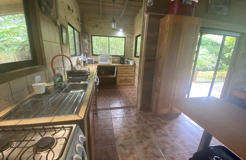 Uvita Ski Chalet | Chalet Casa Mediterranea with botanical garden near the beach and the forest
