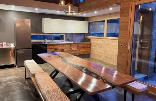 Les Contamines-Montjoie Ski Chalet | Chalet Cristal II