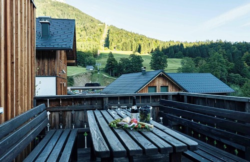 Altaussee House | Chalet Dachstein | Sauna | Kitchen | Parking