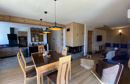 Colmars Ski Chalet | Chalet Familial de Standing vue sur les Montagnes du Parc National du Mercantour