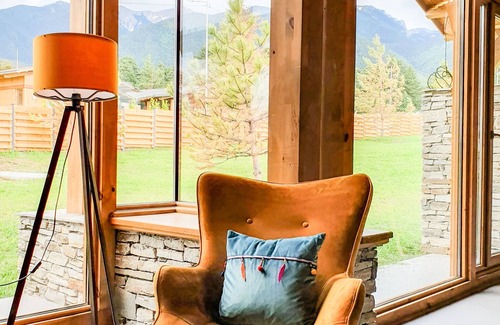 Razlog House | Chalet for up to 10 people with sauna nestled in the valley of 3 mountains