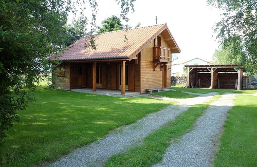 Domaize Ski Chalet | Chalet in nature with herb garden